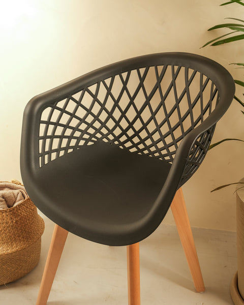 Cadeira Web Wood Preta Mollie