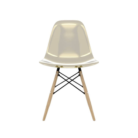 Conjunto Com 2 Cadeiras Eames Ambar Base Em Madeira - Mollie